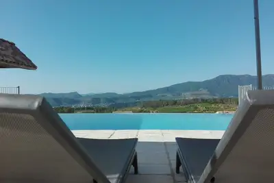 Image de Le Mas de Vignal, gîte pour 2 personnes, piscine à débordement