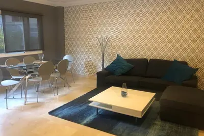 Image de Appartement spacieux de luxe près du centre-ville