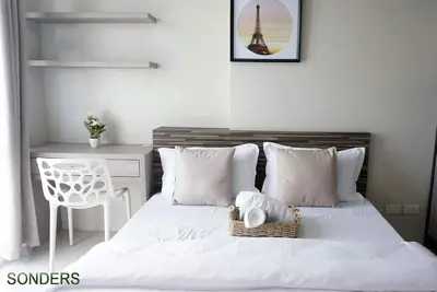 Image de Unité de studio soignée et chic à Vista Place