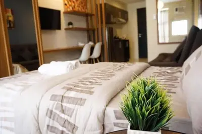 Image de Designer Studio Condo Unit près d'Abs Cbn
