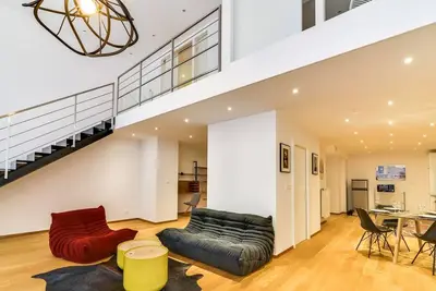 Image de loft luxe 127m2 a  500m cathedral    2br 2bth