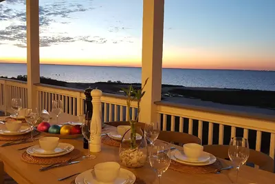 Image de Bayfront, spa, foyer, Custom Home, Pointe West Resort: un peu de paradis