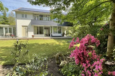Image de Grande villa familiale près de la plage et Amsterdam City