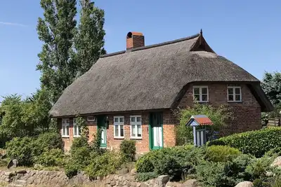Image de carte confortable ferme avec vue sur le lac, Ă 5 minutes de la plage, grand jardin