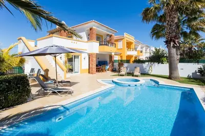 Image de CoolHouses Algarve Luz Algarve Luz 2 Chambres ville, en copropriété privée, Jp Villa A(60252/Al)