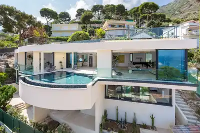 Image de Prestige Villa de luxe, promenade à la plage