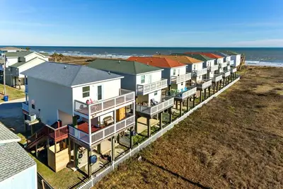 Image de Plage scintillante et vue sur l'océan - Phoenix en hausse!