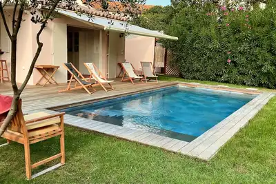 Image de Oasis, verdure et piscine au coeur de Saint-Tropez