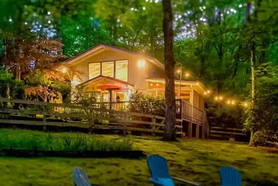 Image de Red Rooster Cottage Ă quelques minutes de Main Street Highlands Nc