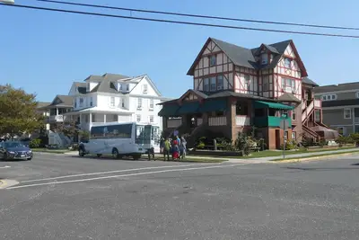 Image de Retraites / Grands groupes, 2 maisons, Ocean City, pour 30 Ă 80 personnes, grande tente disponible