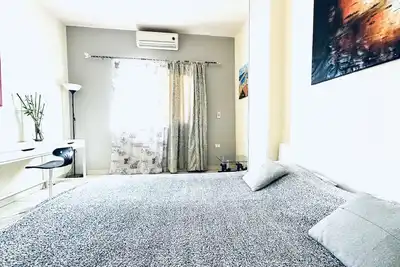 Image de Safary Home. Grand appartement dans le centre d'Hurghada. Près de la rue Sheraton