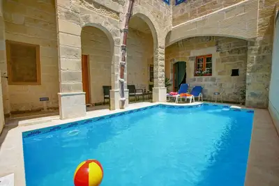 Image de Ferme de village supérieure pour ceux qui aiment l'architecture typiquement maltaise.