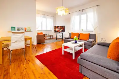 Image de Appartement confortable et spacieux de 142 m² pouvant accueillir jusqu'à 5 personnes