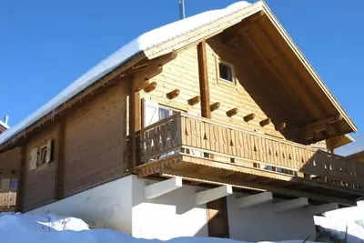 Image de Beau Chalet - La Joue du Loup - Vues Imprenables - Piscine Collective Chauffée