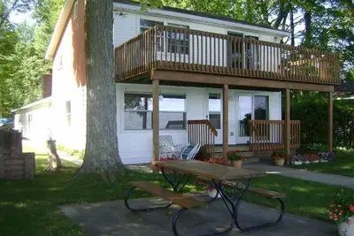 Image de Spacieux Lakefront Home