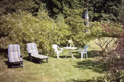 Image de Repos et détente, à droite sur le milieu du lac, la maison, l'application, Dz, Ez
