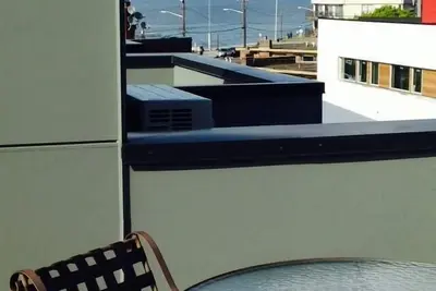 Image de Moderne Alki Beach House