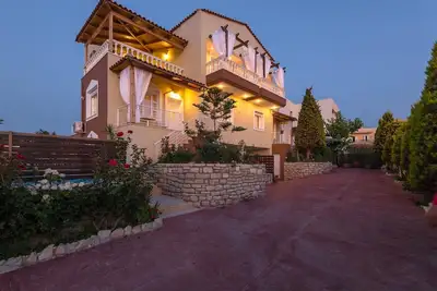 Image de Bienvenue à la villa Apollon! Explorez l'authentique et traditionnelle Crète!
