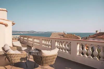 Image de Les Remparts, Appartement De Luxe Vue Mer Centre De Saint Tropez