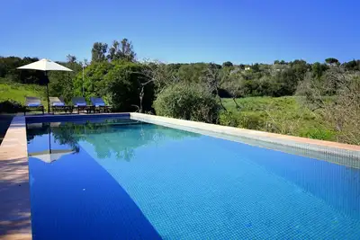 Image de Belle finca Sa Font Calenta dans un style méditerranéen près de Artá