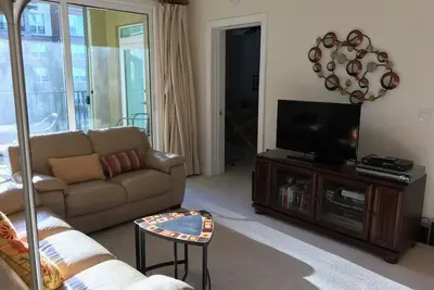 Image de Vivre au centre-ville de Fort Myers avec vue sur le bord de la rivière