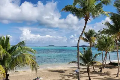 C'est un ajustement de latitude sur la magnifique plage de sucre!