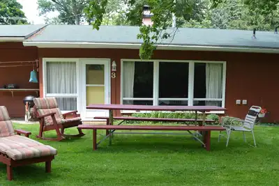 Image de ** Promotion De Printemps! ** (Voir description) Cottage 2 chambres avec plage privée!