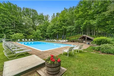 Image de Spacious Mountain Escape - à quelques minutes de Sugarbush! Court terme et saisonnier!