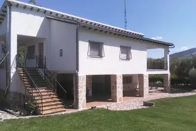 Image de Chalet aislado en plena naturaleza con acceso a playa de río