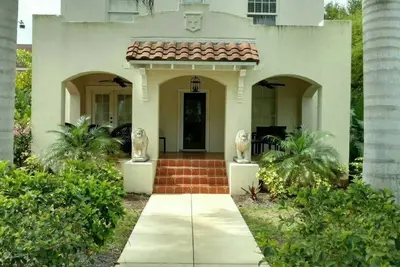 Image de Au Coeur Du District De La Riviere - Le Parsonage Avec Piscine Et Spa Chauffes