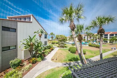 Image de Unité avec vue supplémentaire sur le golfe avec balcon supplémentaire! Super endroit pour vos prochaines vacances!