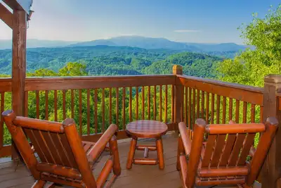 Image de Escapade en montagne majestueuse: vues panoramiques! Resort Resort, luxe, bain à remous, WiFi, à proximité des attractions!