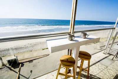 Image de Cosy Beachfront 1 Bdr Apt