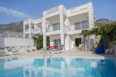 Image de Villa Juliet B - Villa 4 chambres avec vue sur la baie de Kalkan