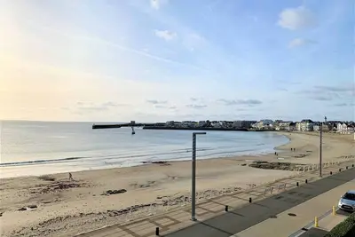Quiberon - studio mezzanine rénové 40m² avec balcon, parking, 4 pers