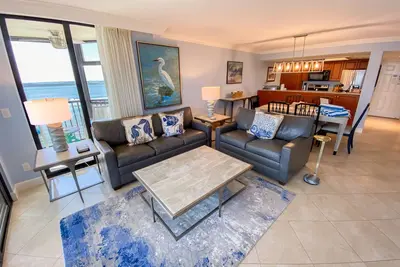 Image de Prix d'été spéciaux! Condo de coin en bord de mer au Sanibel Harbour Resort