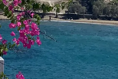 Image de Maisonnette de 2 étages, à 1 minute de la magnifique plage de Logaras
