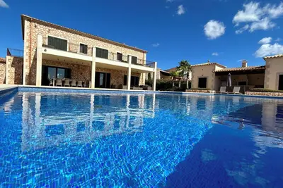 Luxury villa with panoramic sea views for 12 people, large pool, Bbq house