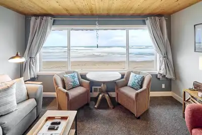 Image de Otter Espace - Grand Sea Gypsy Condo - pour 7 personnes - Piscine, Sauna, Plage!