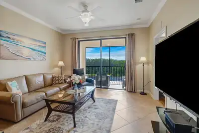 Image de ! Rabais de décembre et mars 2020! Magnifique condo 2bbs 2bath, vue lac
