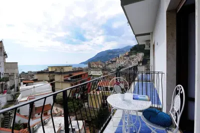 Image de Maiori reginella avec terrasse vue mer, Wi-Fi, Aria cond et près d'Amalfi