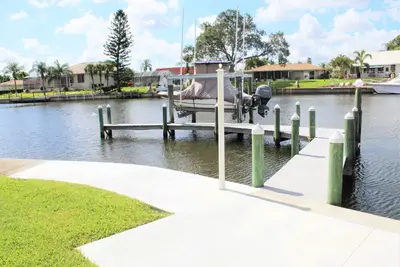 Image de Superbe maison de 3 chambres avec piscine, jacuzzi, Ascenseur Bateau