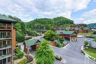 Image de 5 étoiles Westgate Smoky Mtn Resort 2 Bdrm W sur place Indoor Waterpark & Spa (1wk)