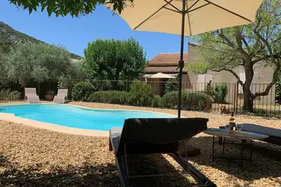 Image de Villa de charme sur un jardin de 1000 m², piscine privée, Avignon, Luberon