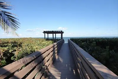 Image de Oceanfront Paradise - réservé tôt. . . Disponible uniquement en mars 2021!
