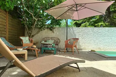 Image de Villa de charme de 4 pièces avec piscine à 7 min du centre ville en voiture