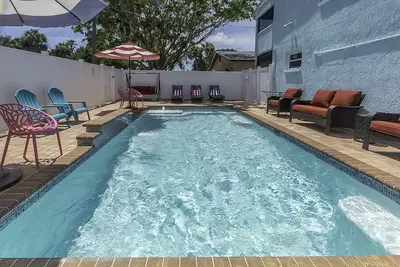 Image de 6 Bedroom Beach House - Promenade à la plage