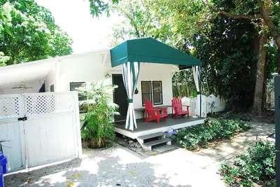 Fort Lauderdale Cottage sur son propre terrain à Victoria Park près de Las Olas et de la plage