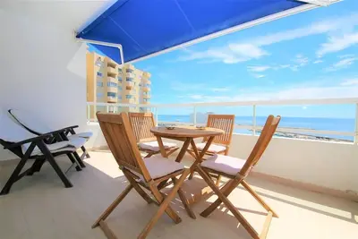 Image de Charmant penthouse avec vue sur la mer et clima, Proche du port de plaisance et des restaurants