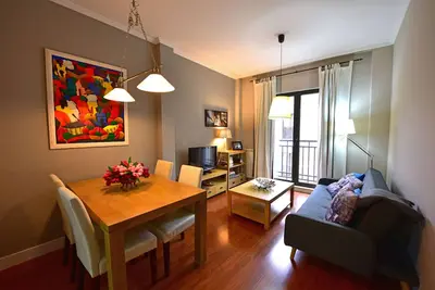 Image de Grand Appartement. TRÈS Central. Climatisation Wifi Gratuit. Option Garage